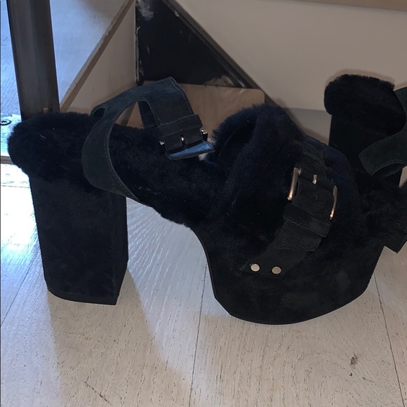 Platform shearling sandals - Picture 5 of 5